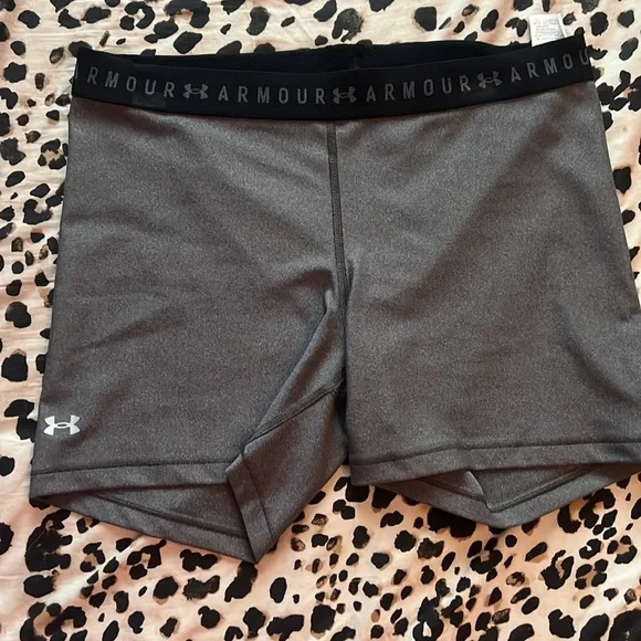 Under armour workout shorts size XL - Picture 2 of 10